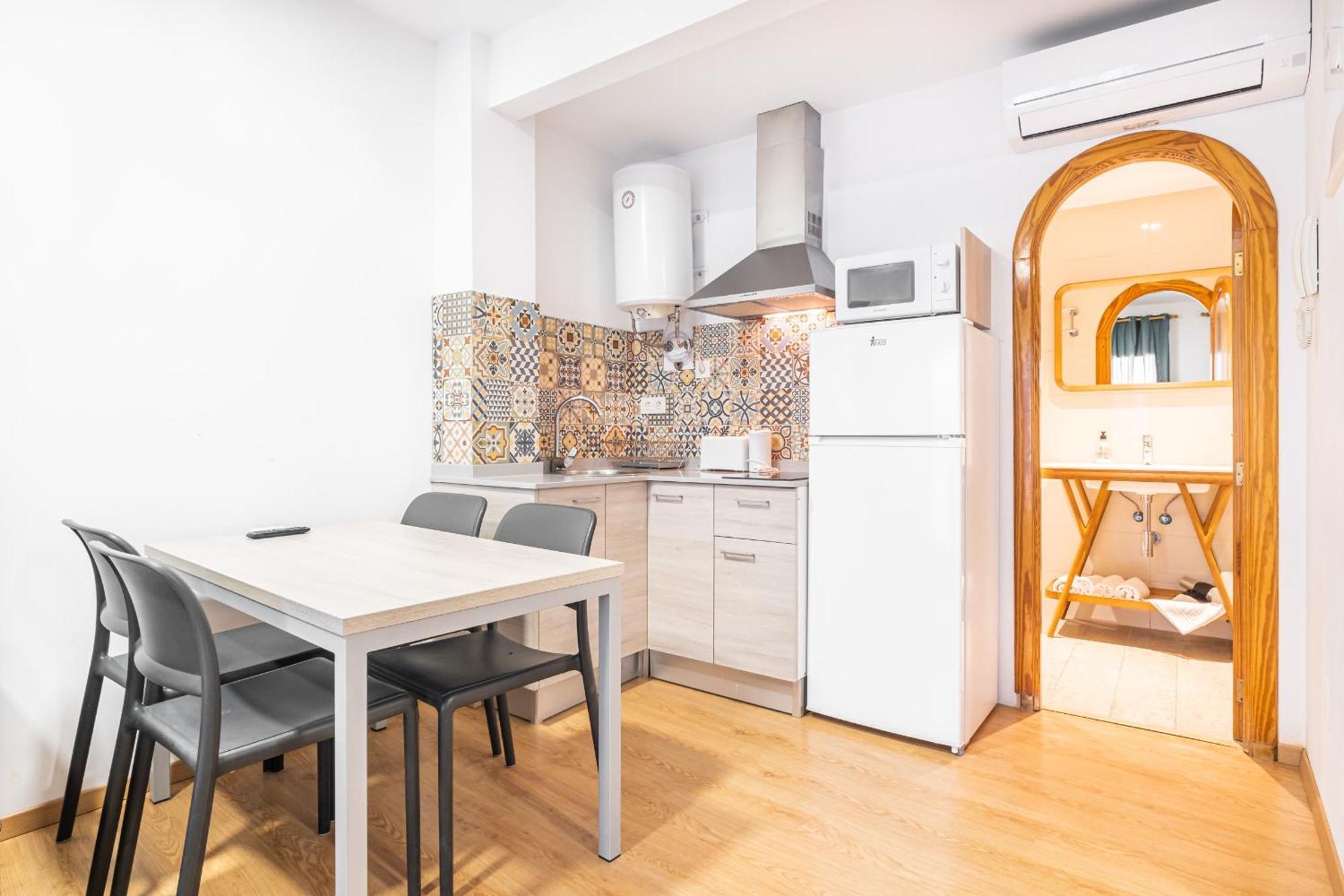 Apartamentos El Castell Benidorm Old-Town Esterno foto