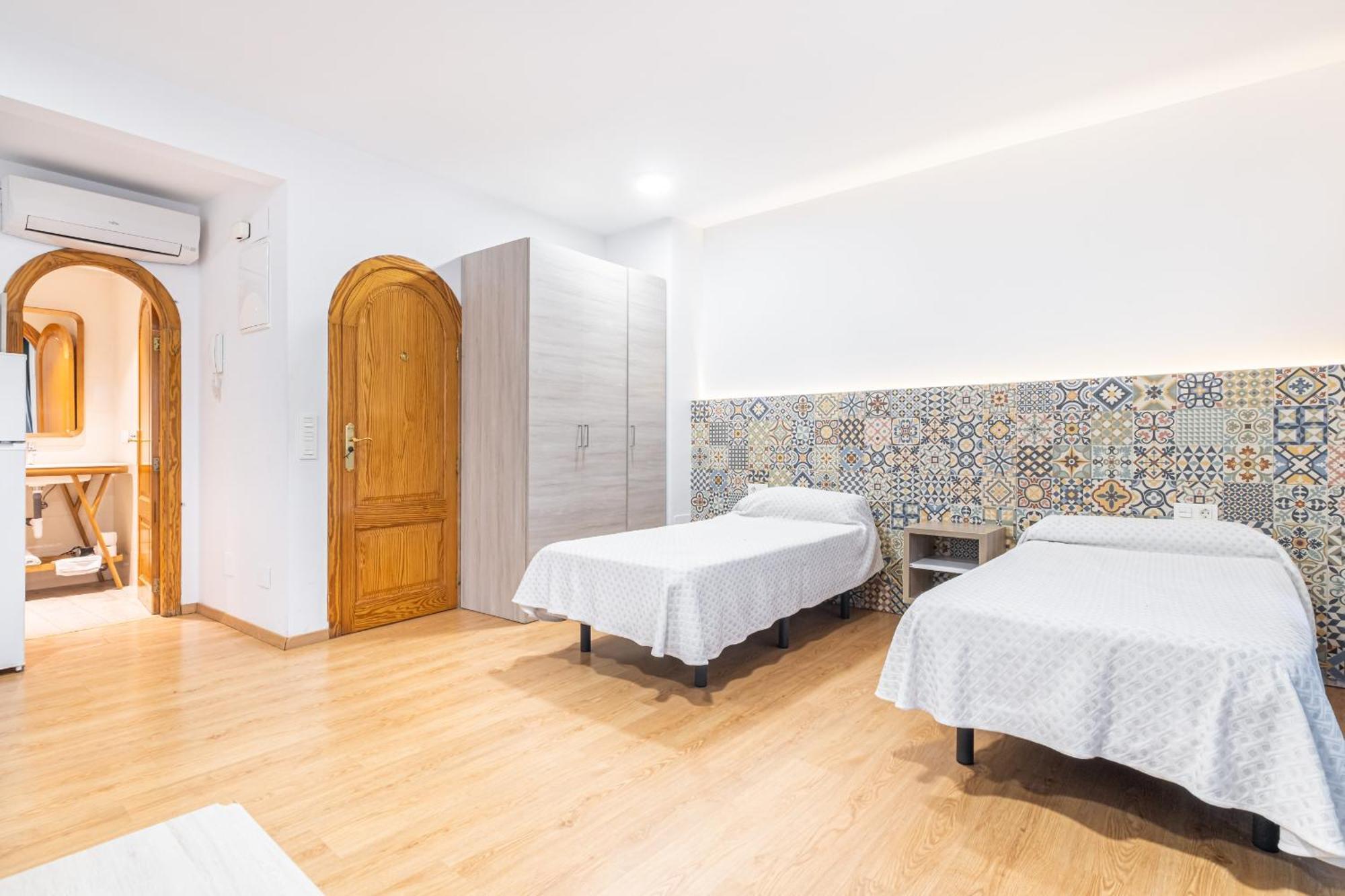 Apartamentos El Castell Benidorm Old-Town Esterno foto
