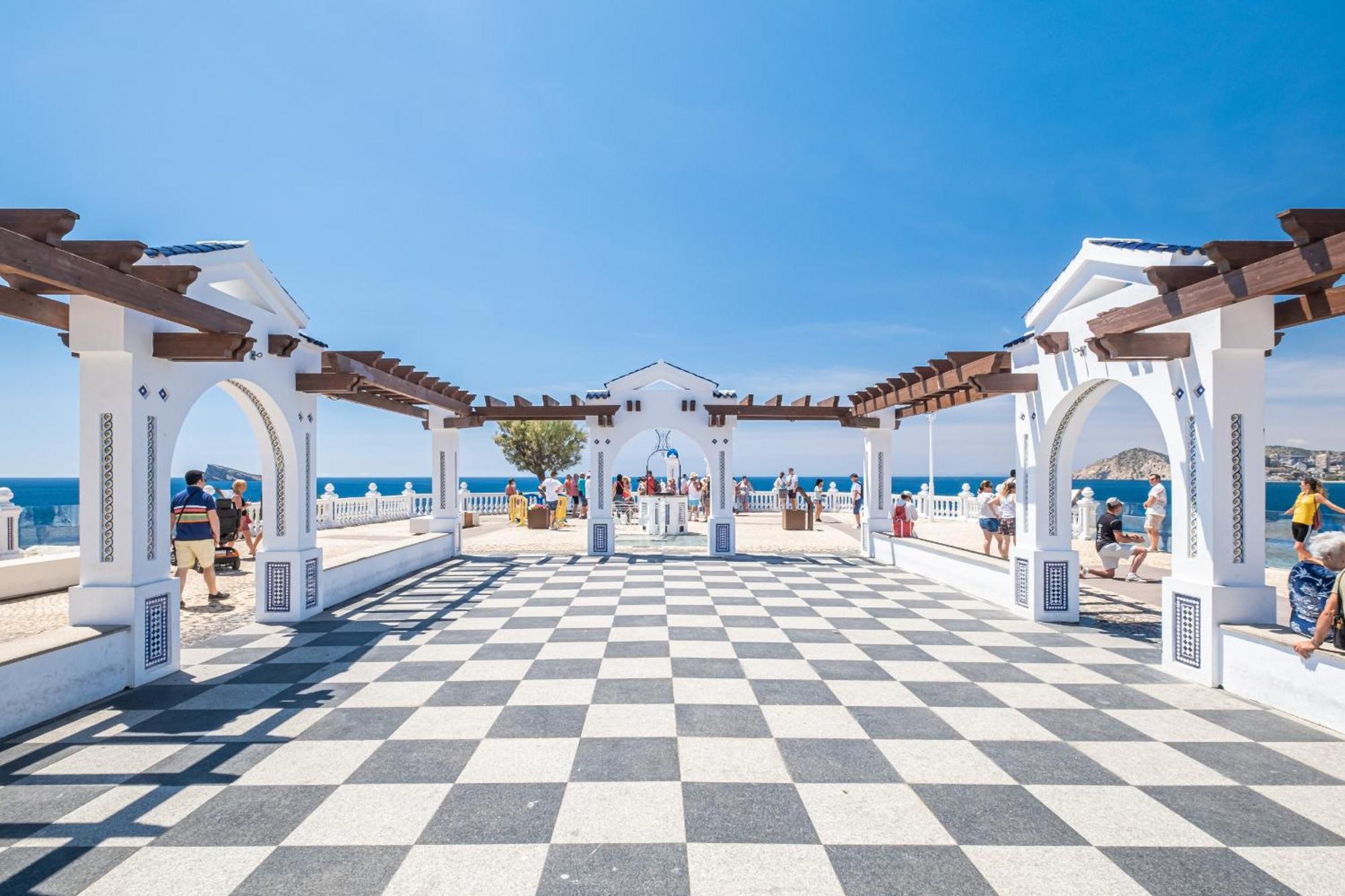 Apartamentos El Castell Benidorm Old-Town Esterno foto